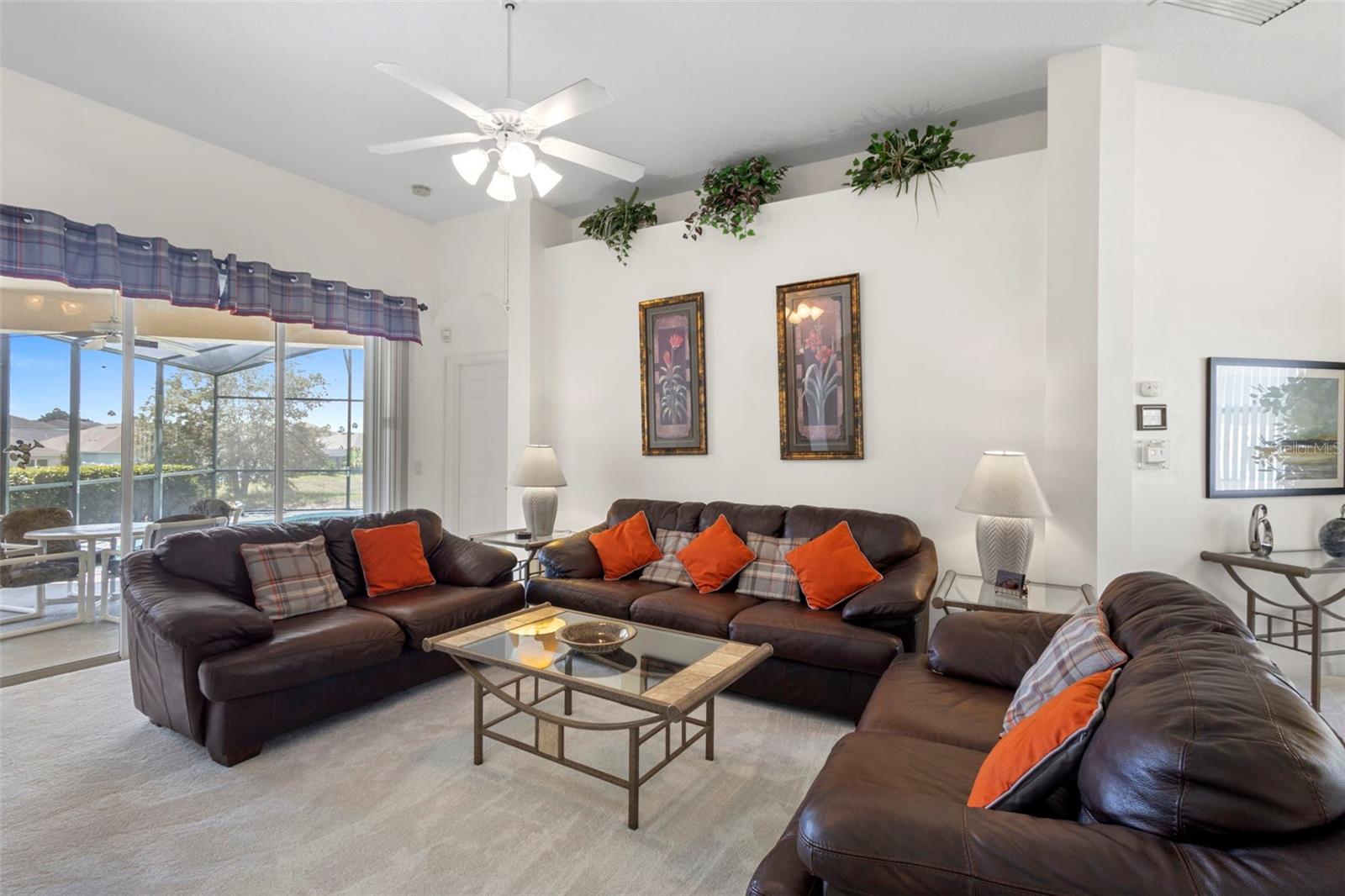 Image 4 of 56 For 253 Calabay Parc Boulevard