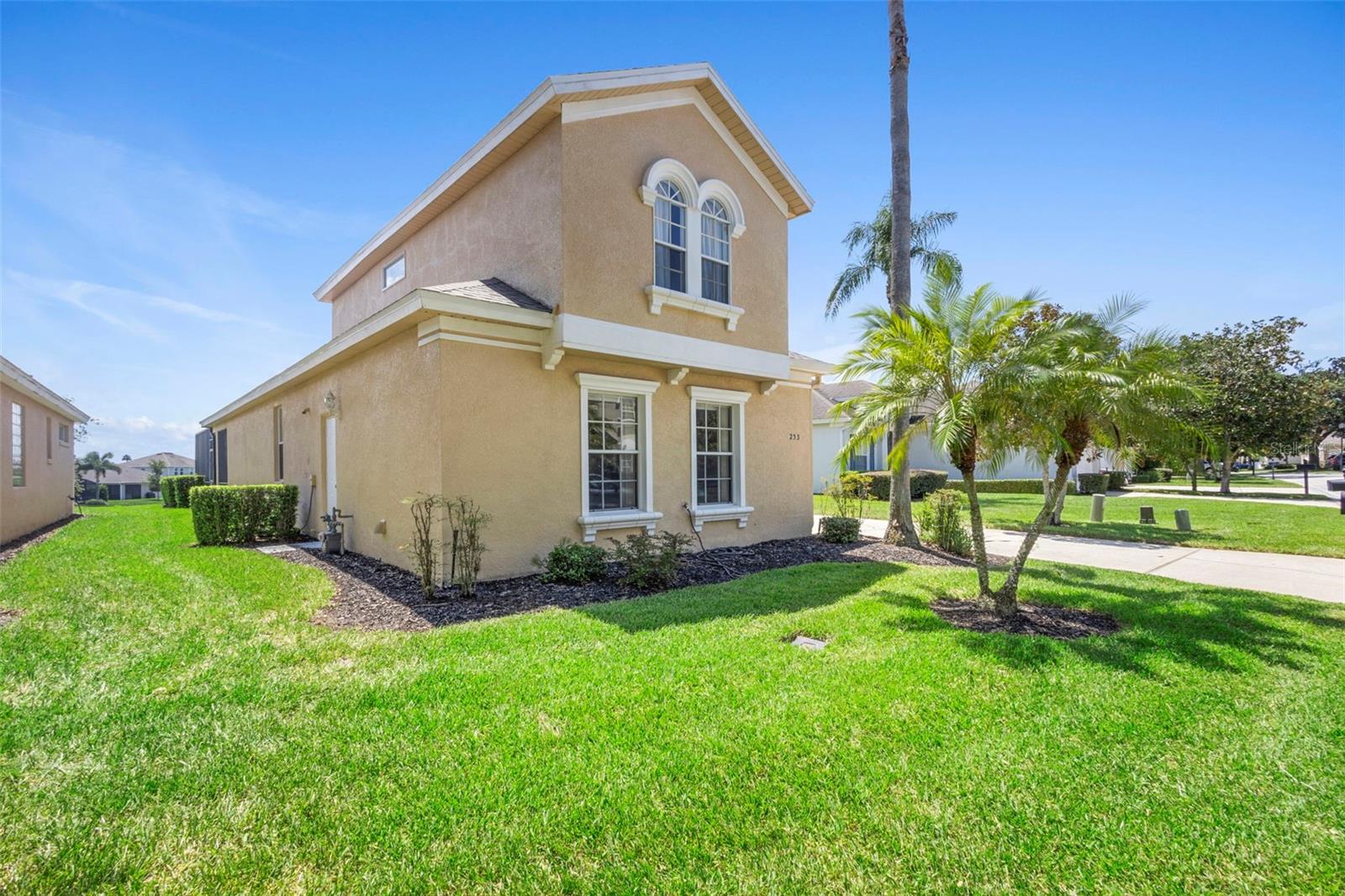 Image 51 of 56 For 253 Calabay Parc Boulevard