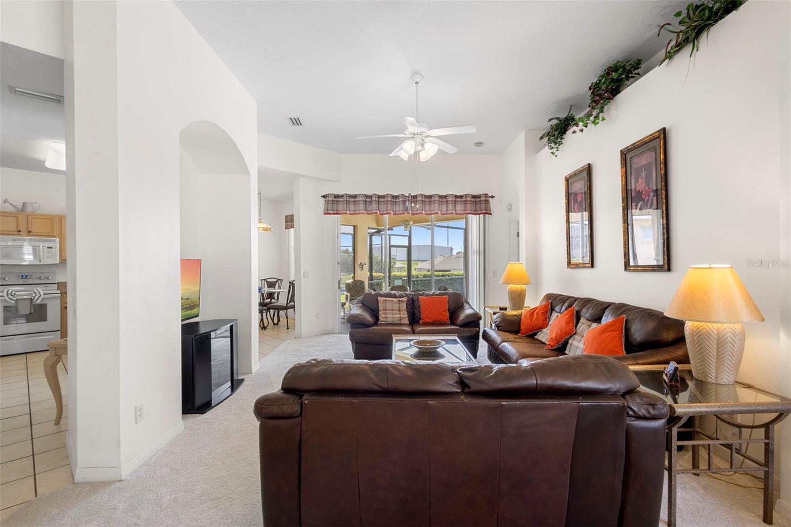 Image 9 of 56 For 253 Calabay Parc Boulevard