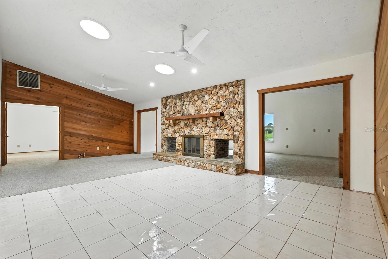 Image 7 of 27 For 905 Pelican Bay Drive