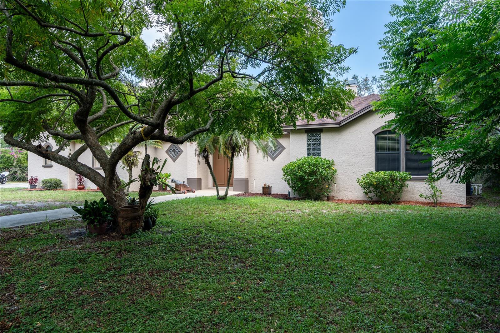 Image 6 of 47 For 2622 Carolyn Street
