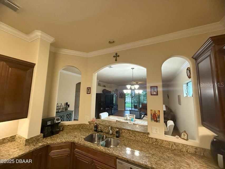 Image 17 of 46 For 76 Apian Way