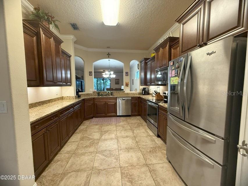 Image 18 of 46 For 76 Apian Way