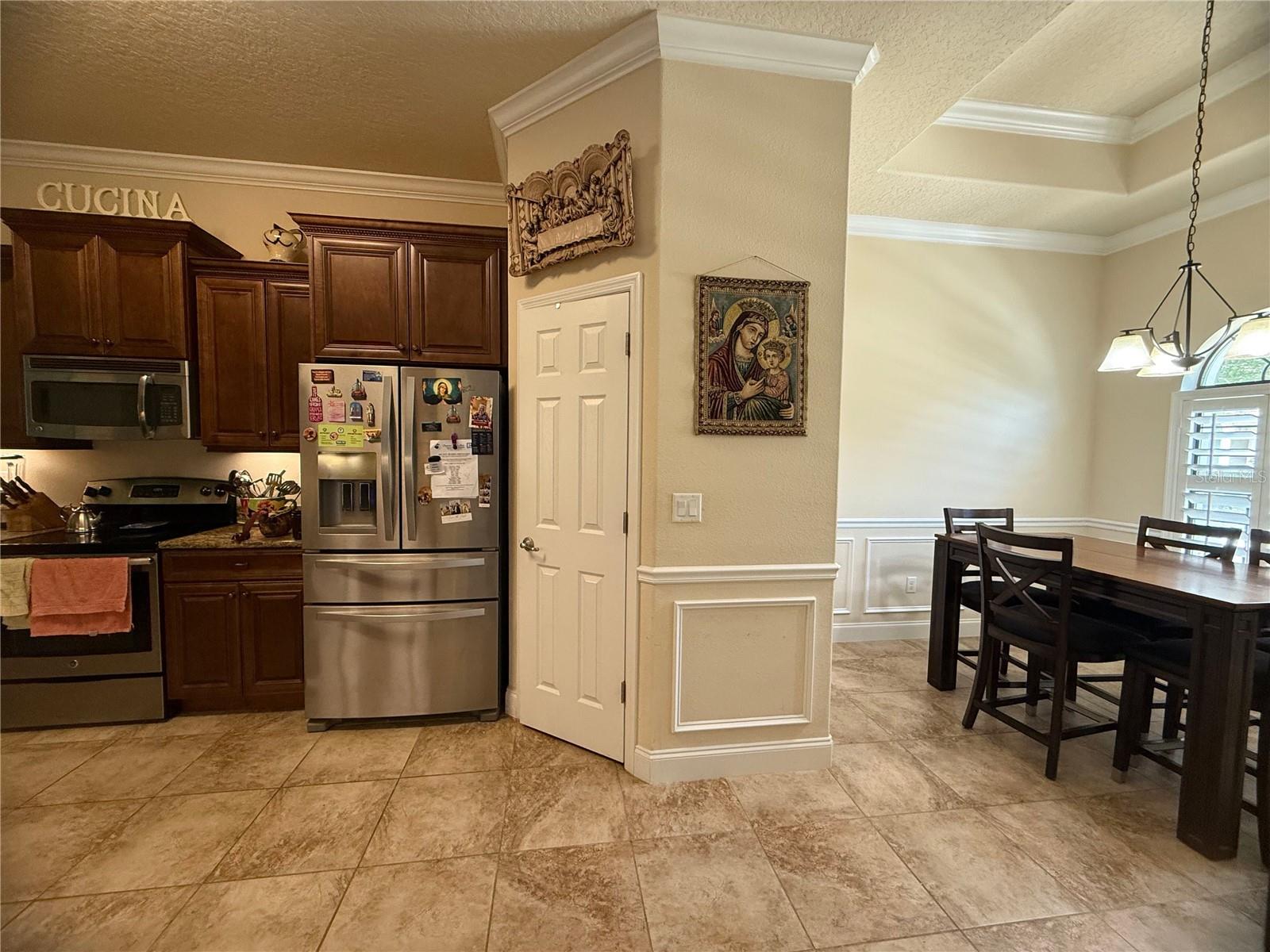 Image 22 of 46 For 76 Apian Way