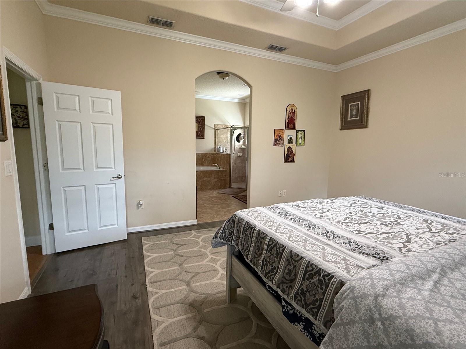 Image 29 of 46 For 76 Apian Way