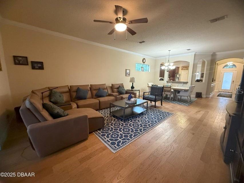 Image 8 of 46 For 76 Apian Way