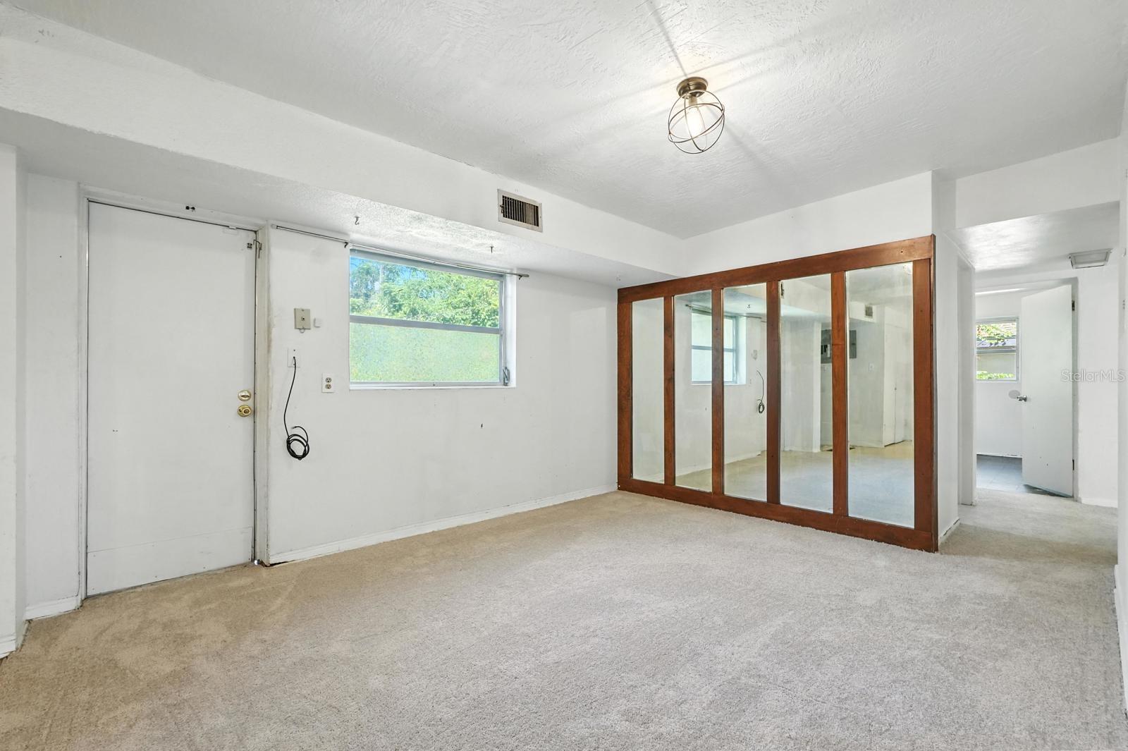Image 15 of 46 For 740 Ridgewood Avenue