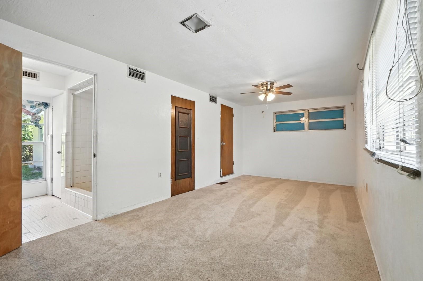 Image 17 of 46 For 740 Ridgewood Avenue