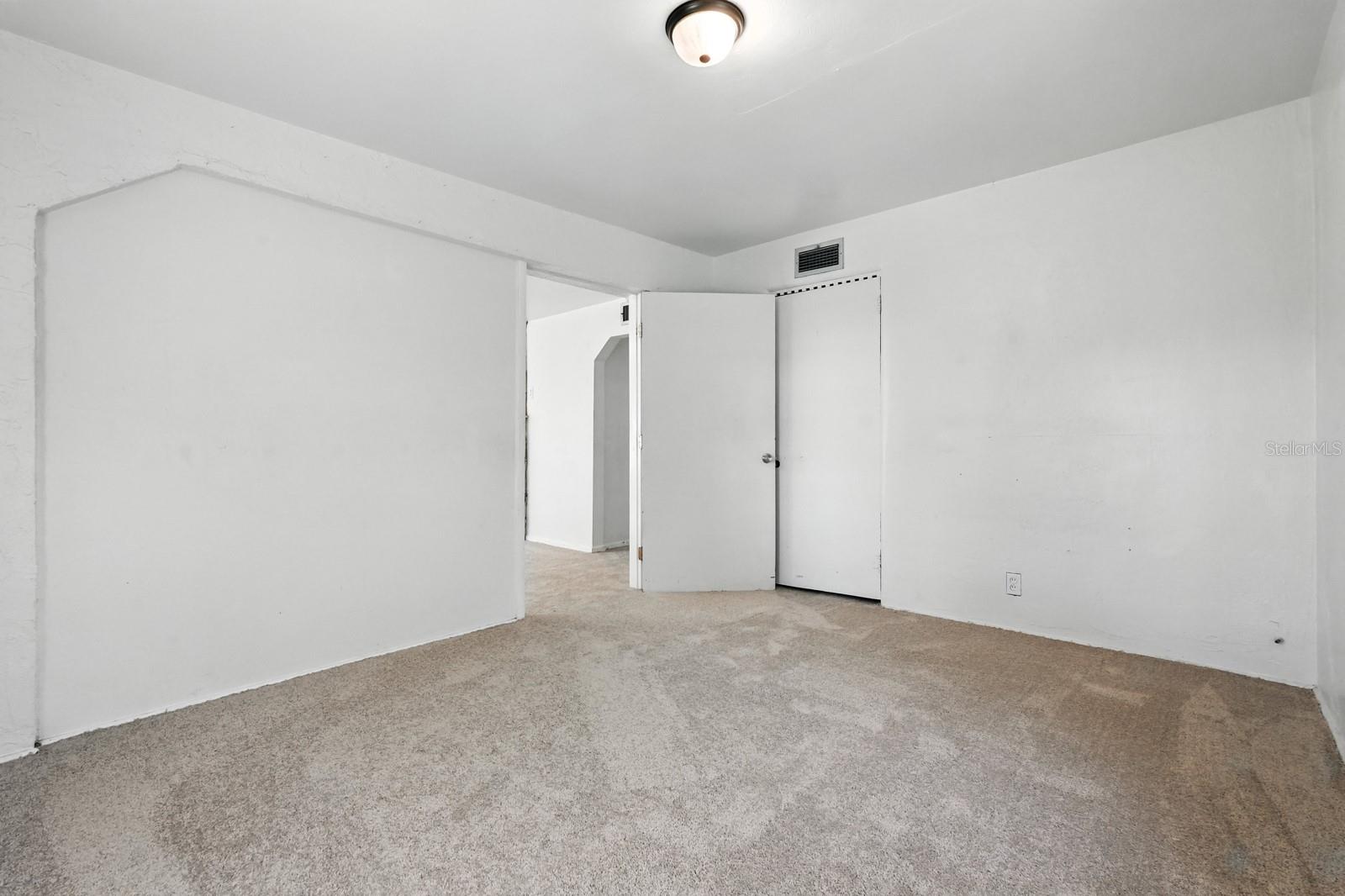 Image 20 of 46 For 740 Ridgewood Avenue