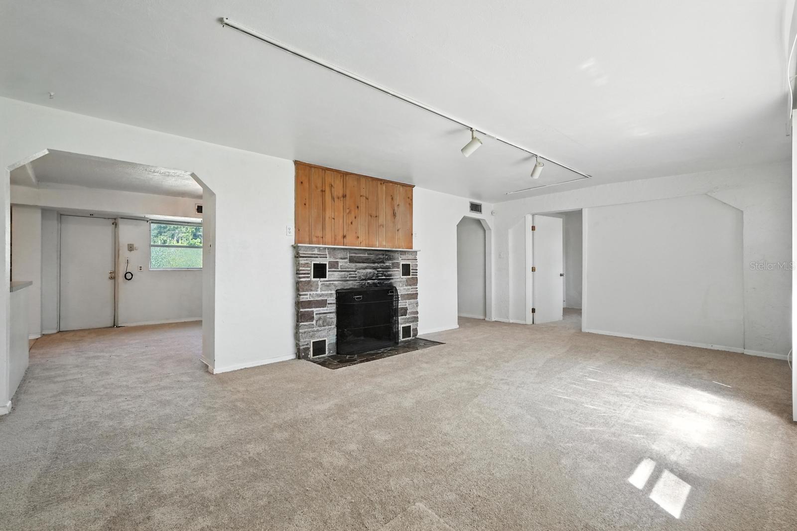Image 6 of 46 For 740 Ridgewood Avenue