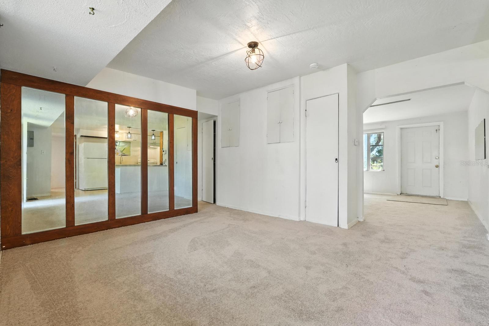 Image 9 of 46 For 740 Ridgewood Avenue