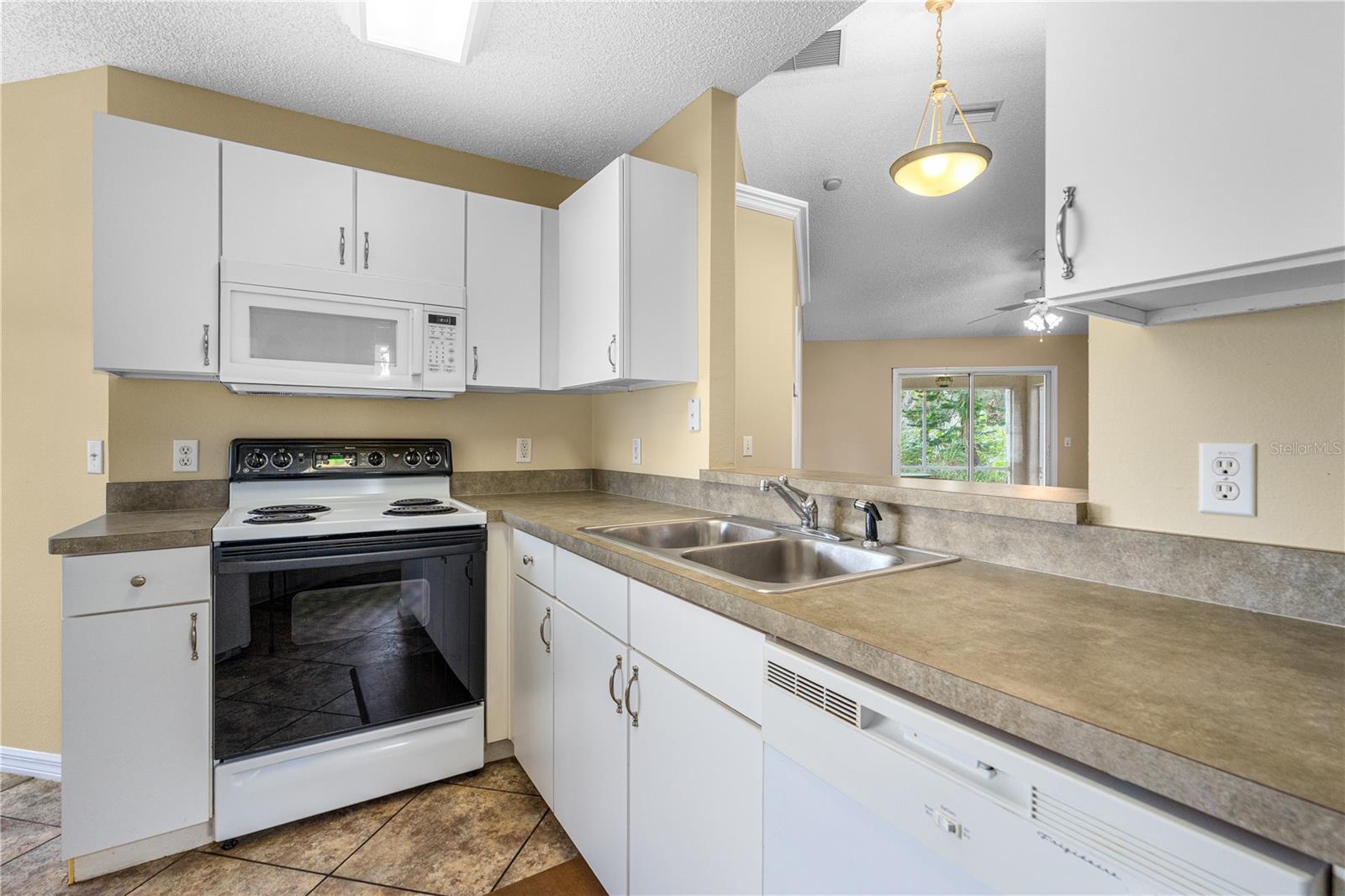 Image 10 of 38 For 633 Clairmont Lane