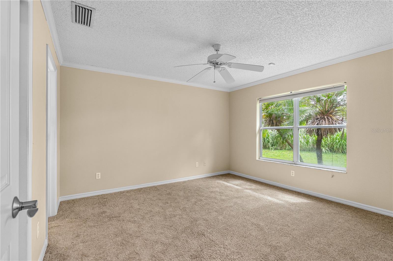 Image 14 of 38 For 633 Clairmont Lane