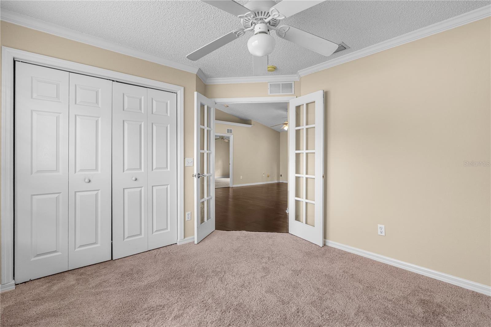 Image 19 of 38 For 633 Clairmont Lane
