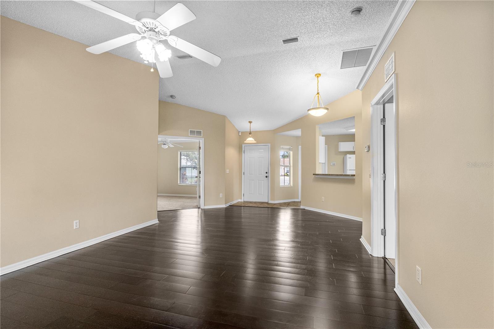 Image 8 of 38 For 633 Clairmont Lane