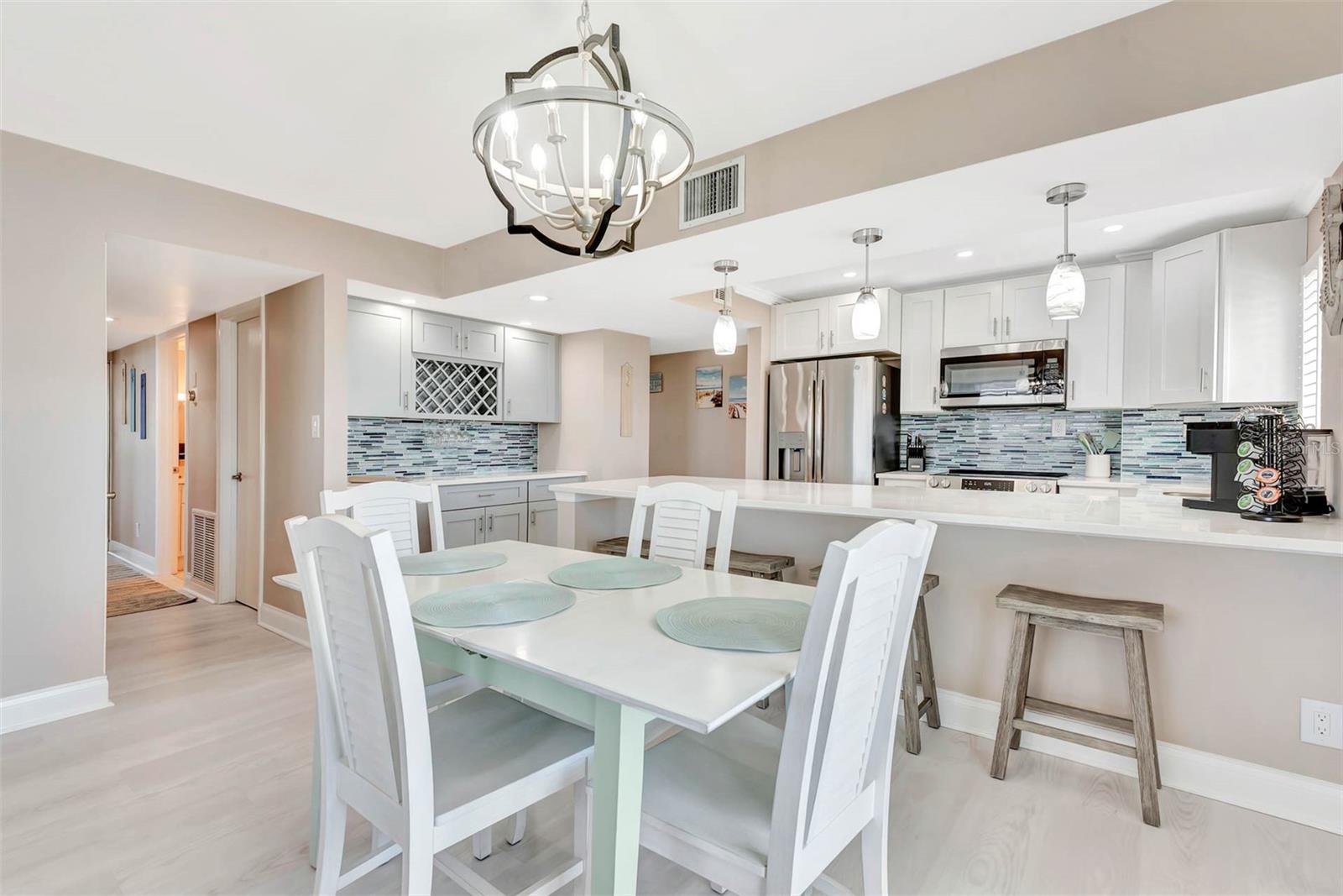 Image 18 of 60 For 1575 Ocean Shore Boulevard J010