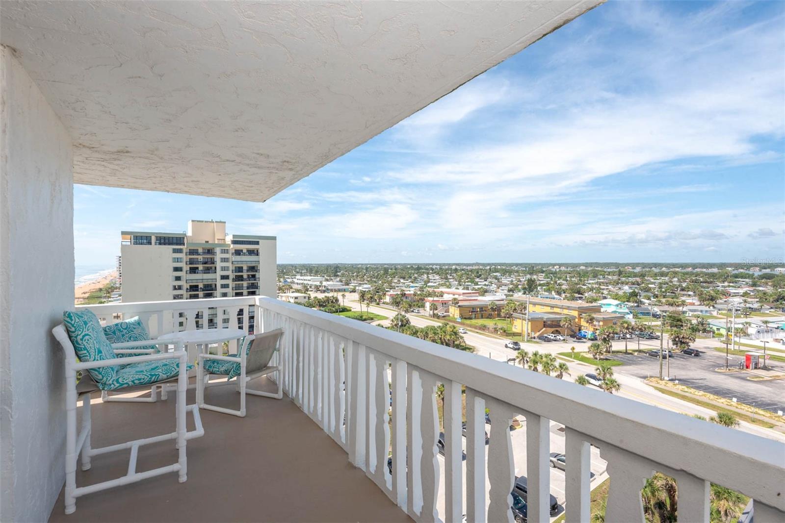 Image 31 of 60 For 1575 Ocean Shore Boulevard J010