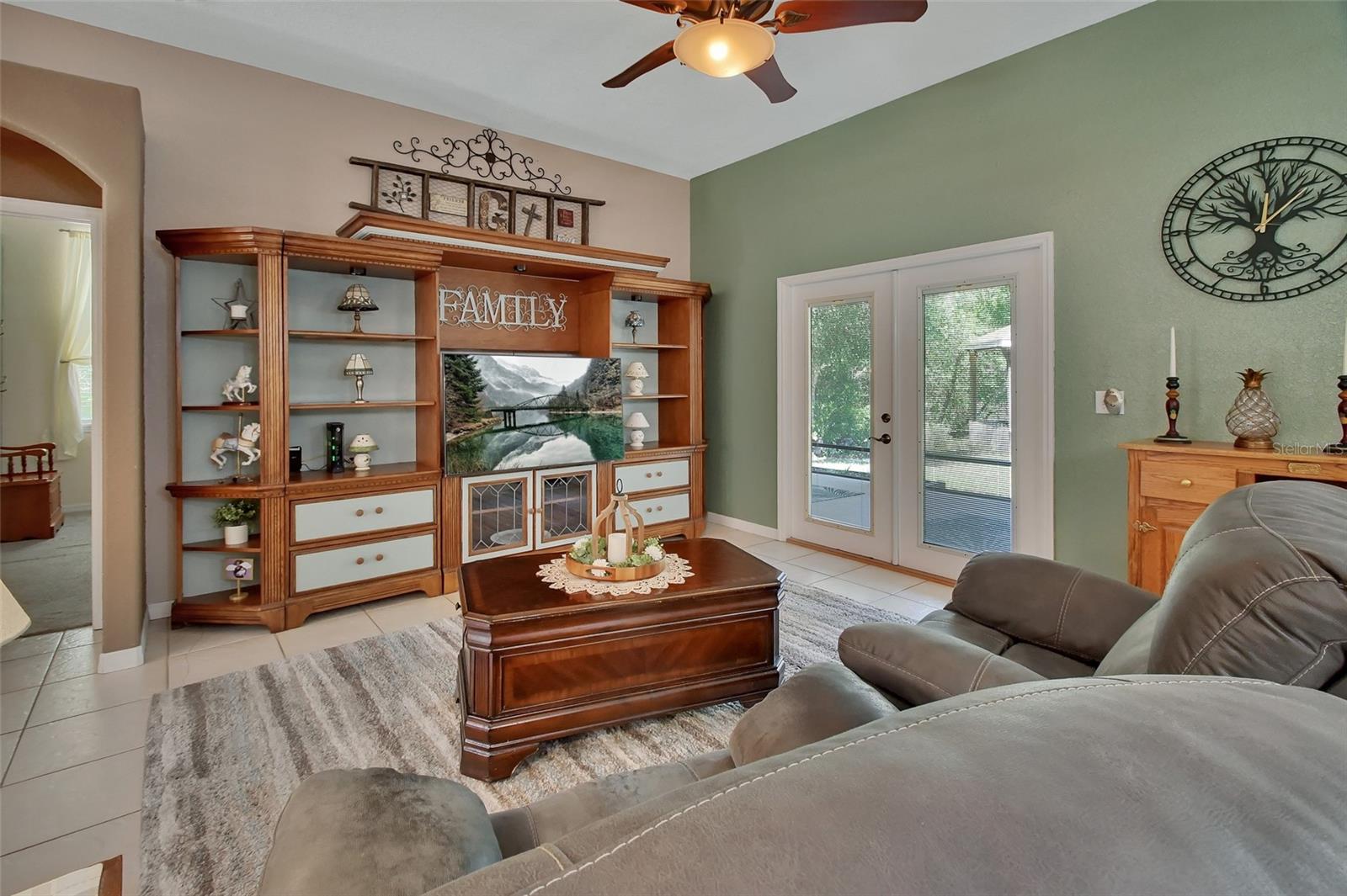 Image 10 of 58 For 710 Breezy Oak Court