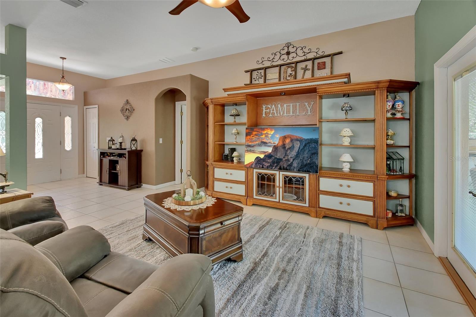 Image 9 of 58 For 710 Breezy Oak Court