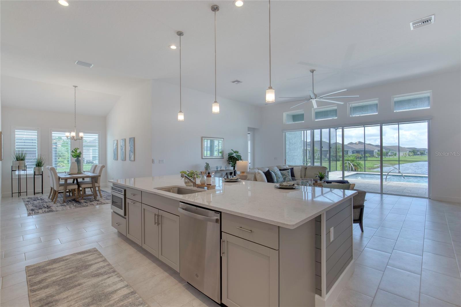 Image 17 of 85 For 304 Aquamarine Way