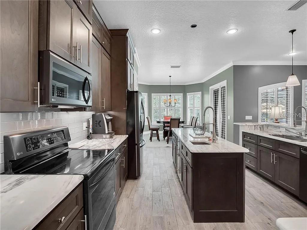Image 11 of 51 For 2660 Winnemissett Oaks Drive