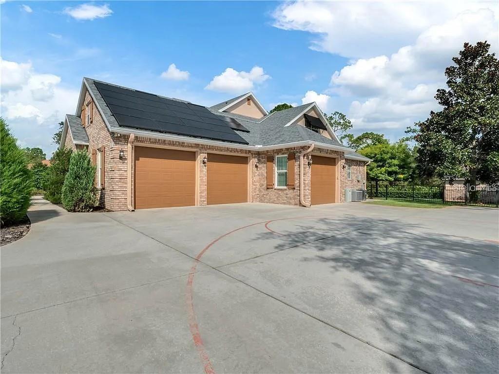 Image 16 of 51 For 2660 Winnemissett Oaks Drive