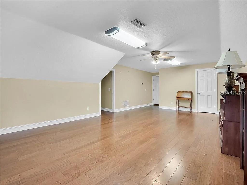 Image 31 of 51 For 2660 Winnemissett Oaks Drive