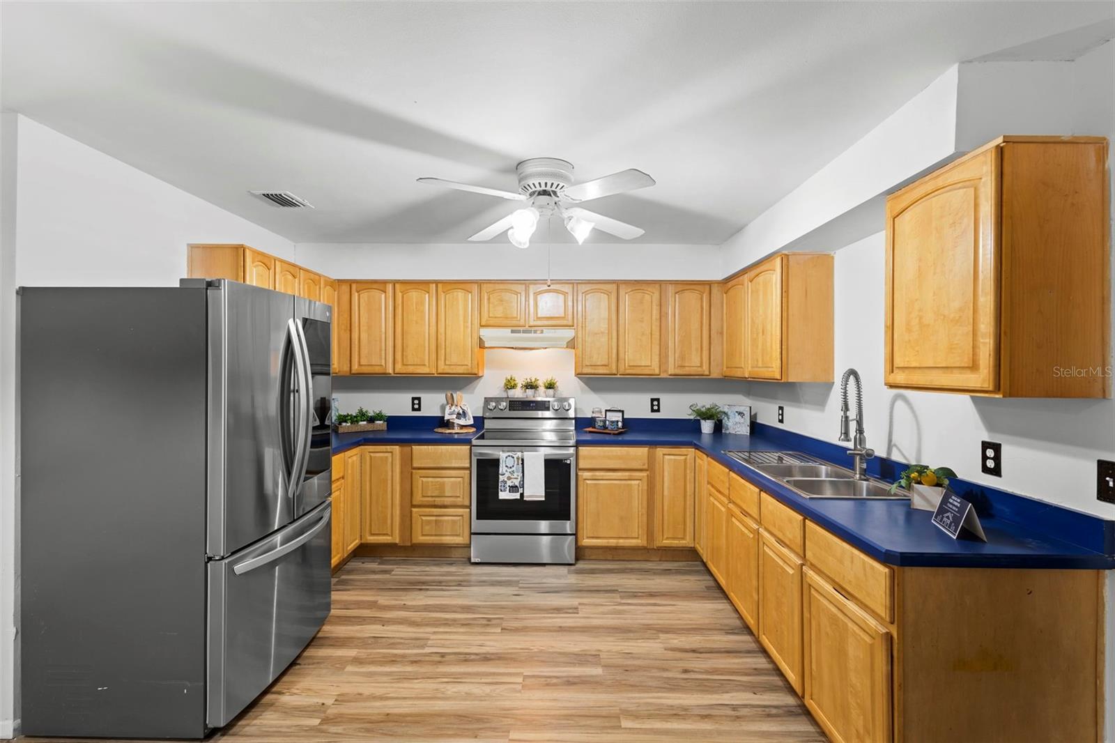 Image 12 of 40 For 975 Lemon Court