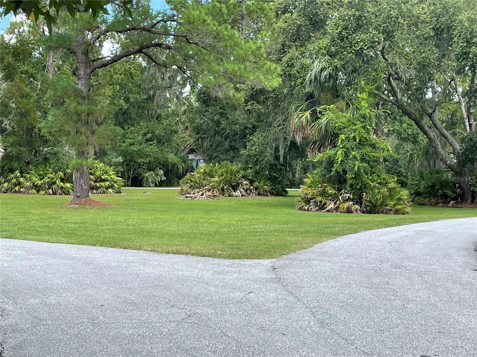 Image 2 of 39 For 2711 Kingfisher Village