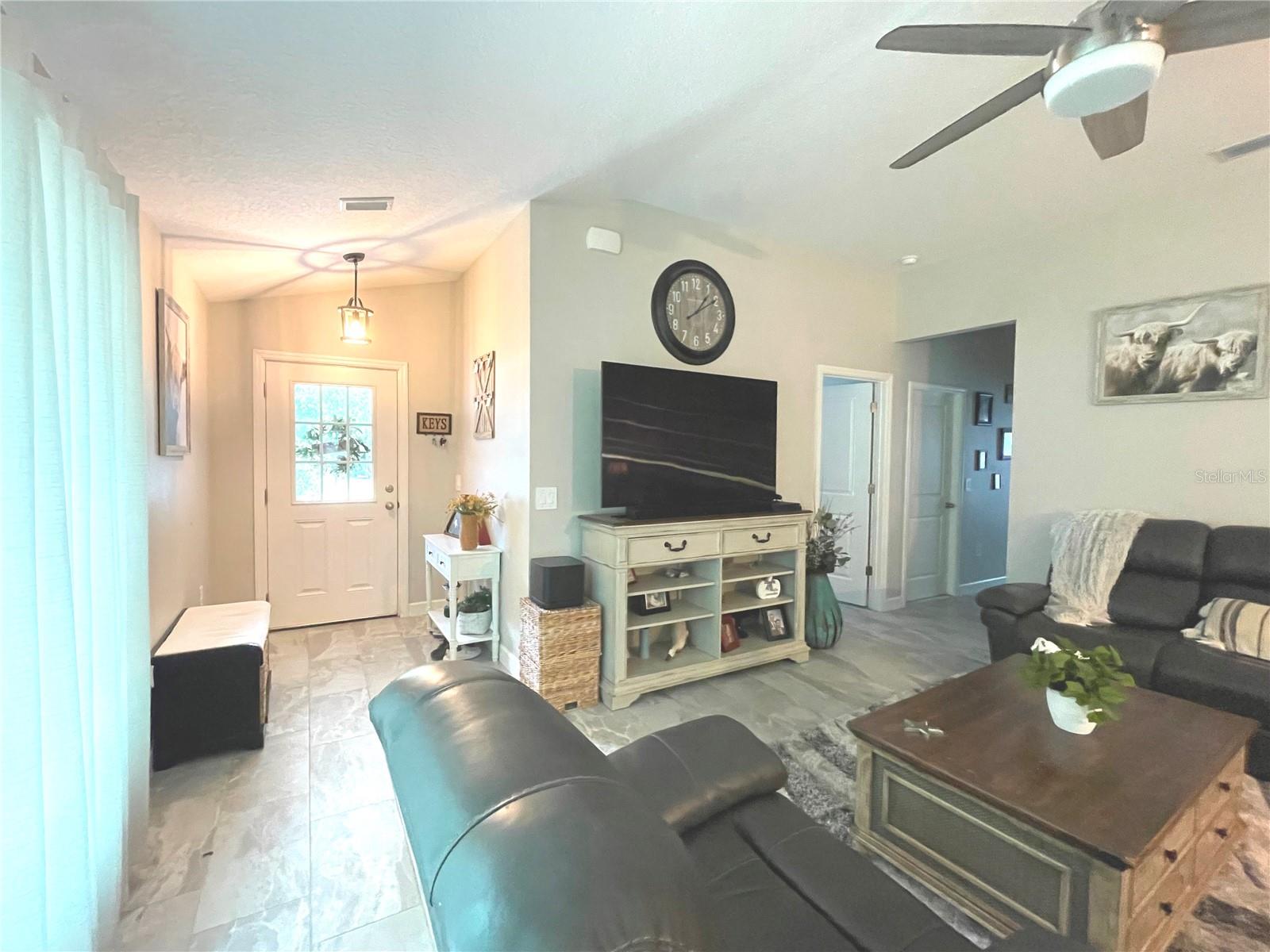 Image 4 of 39 For 2711 Kingfisher Village