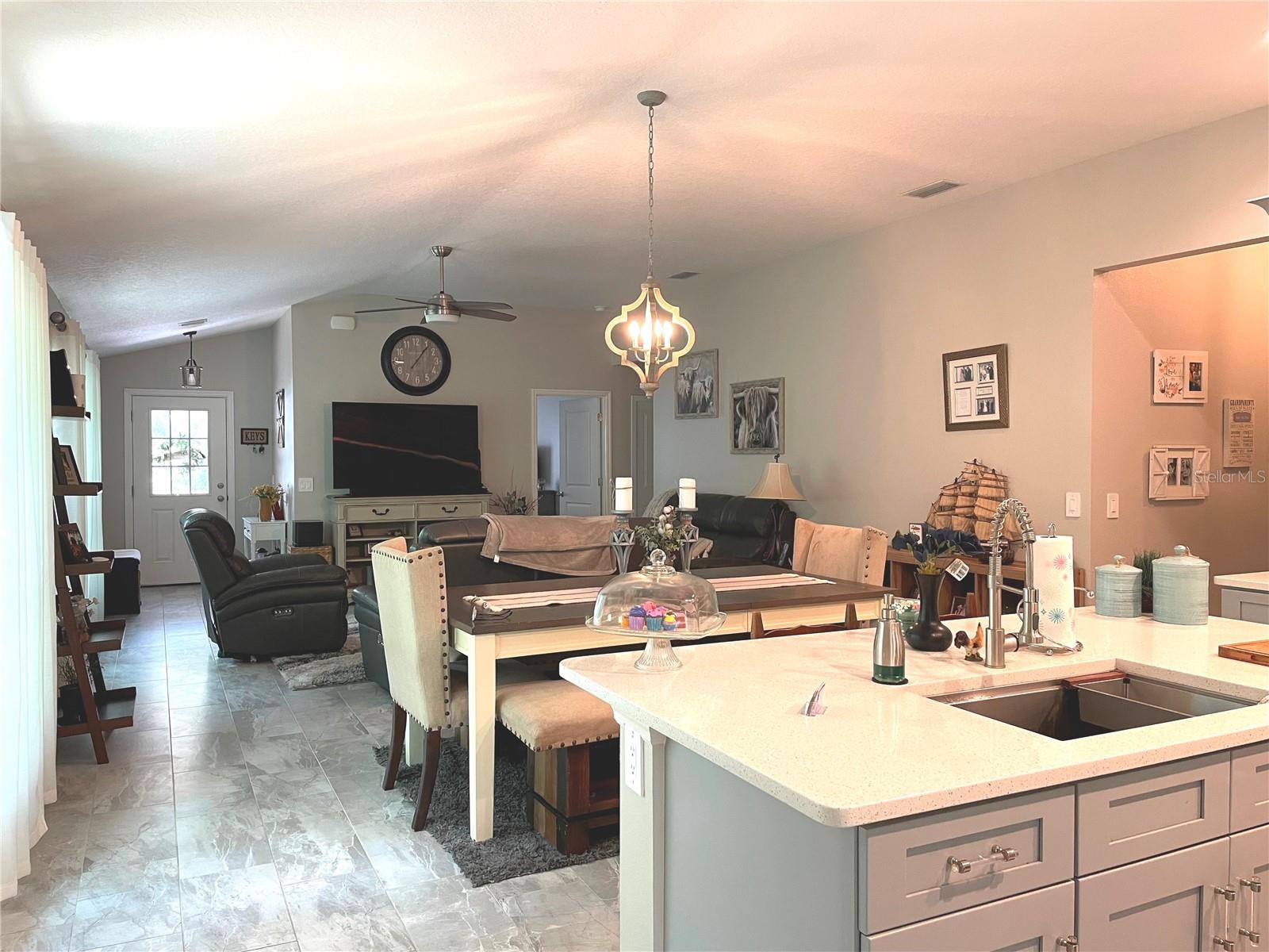 Image 6 of 39 For 2711 Kingfisher Village