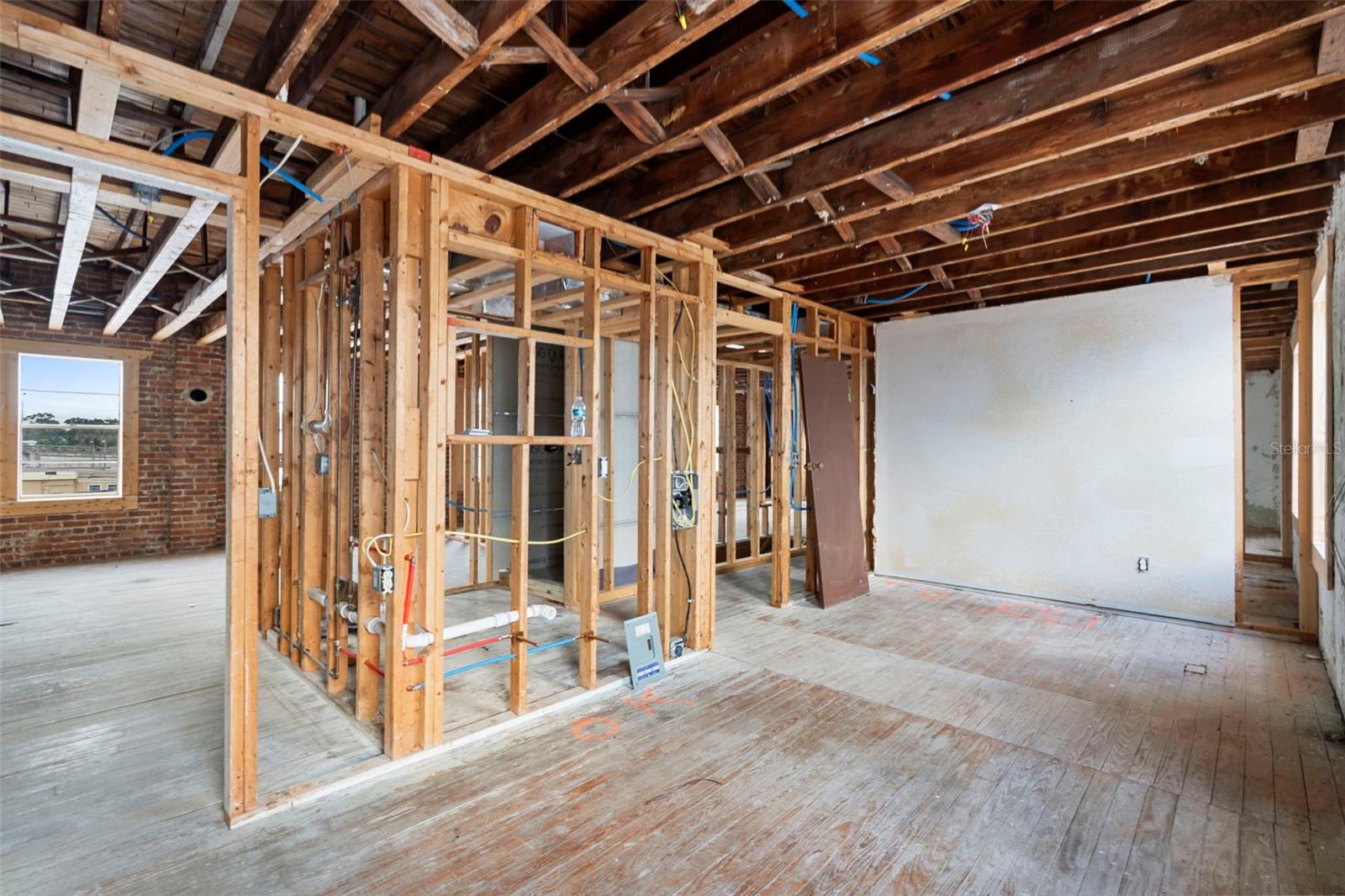 Image 11 of 65 For 204 Magnolia Street