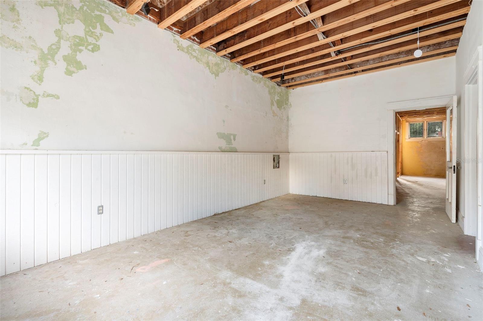Image 43 of 65 For 204 Magnolia Street