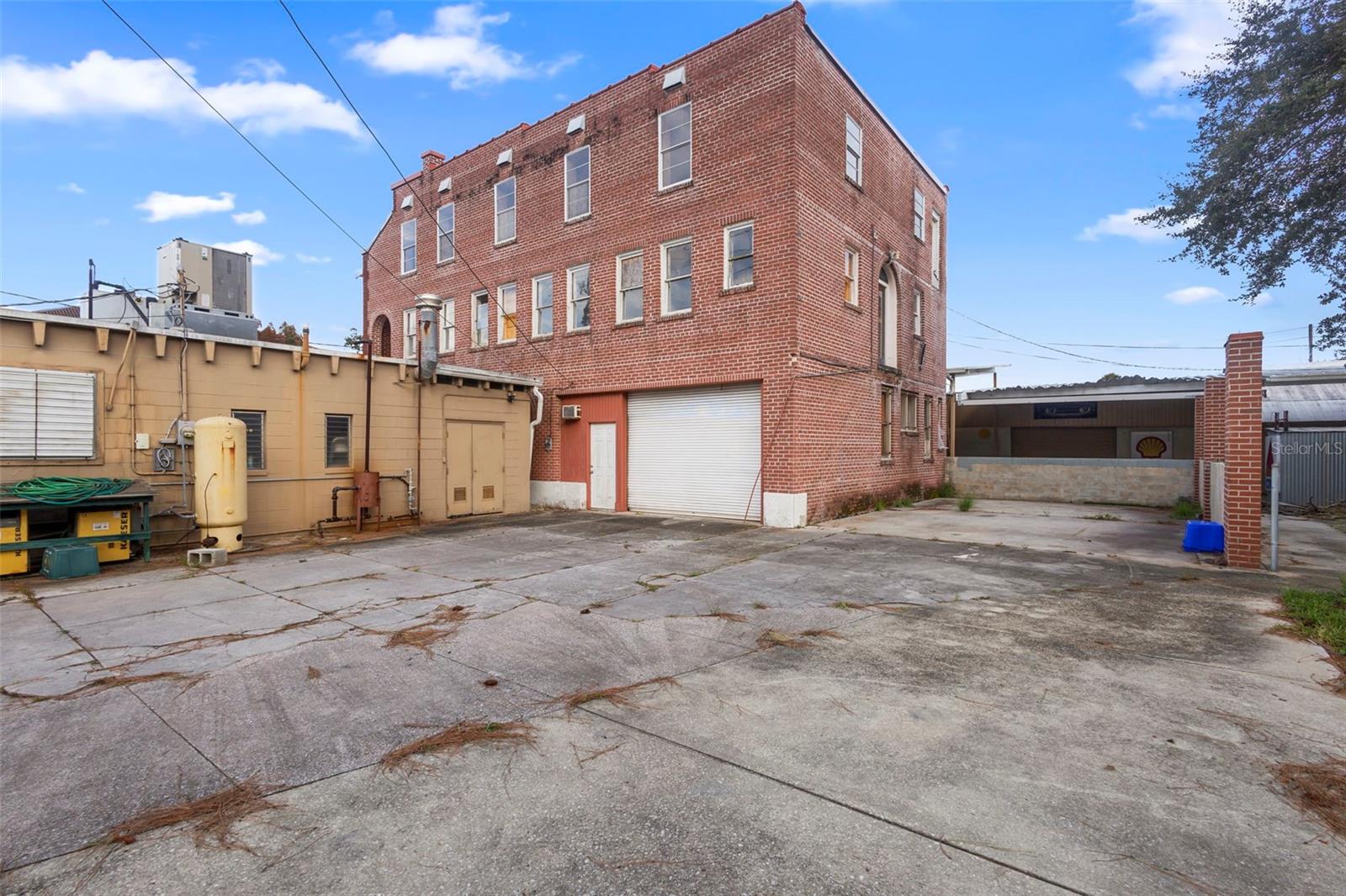 Image 60 of 65 For 204 Magnolia Street