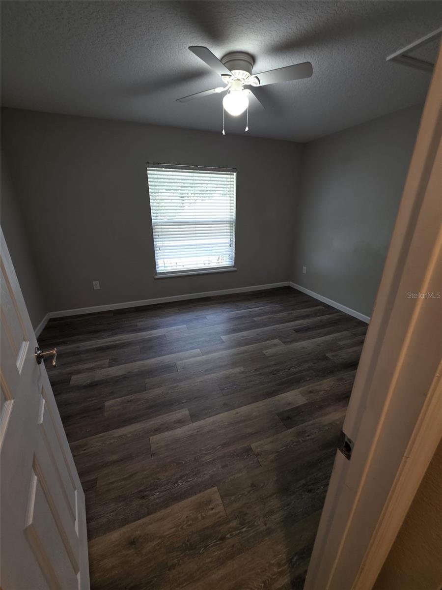 Image 21 of 26 For 915 Marlboro Drive