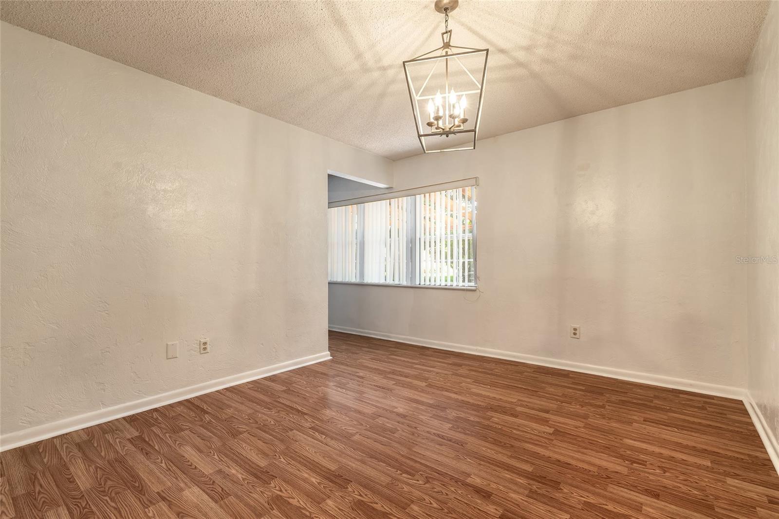 Image 12 of 35 For 62 Broadmoor Circle
