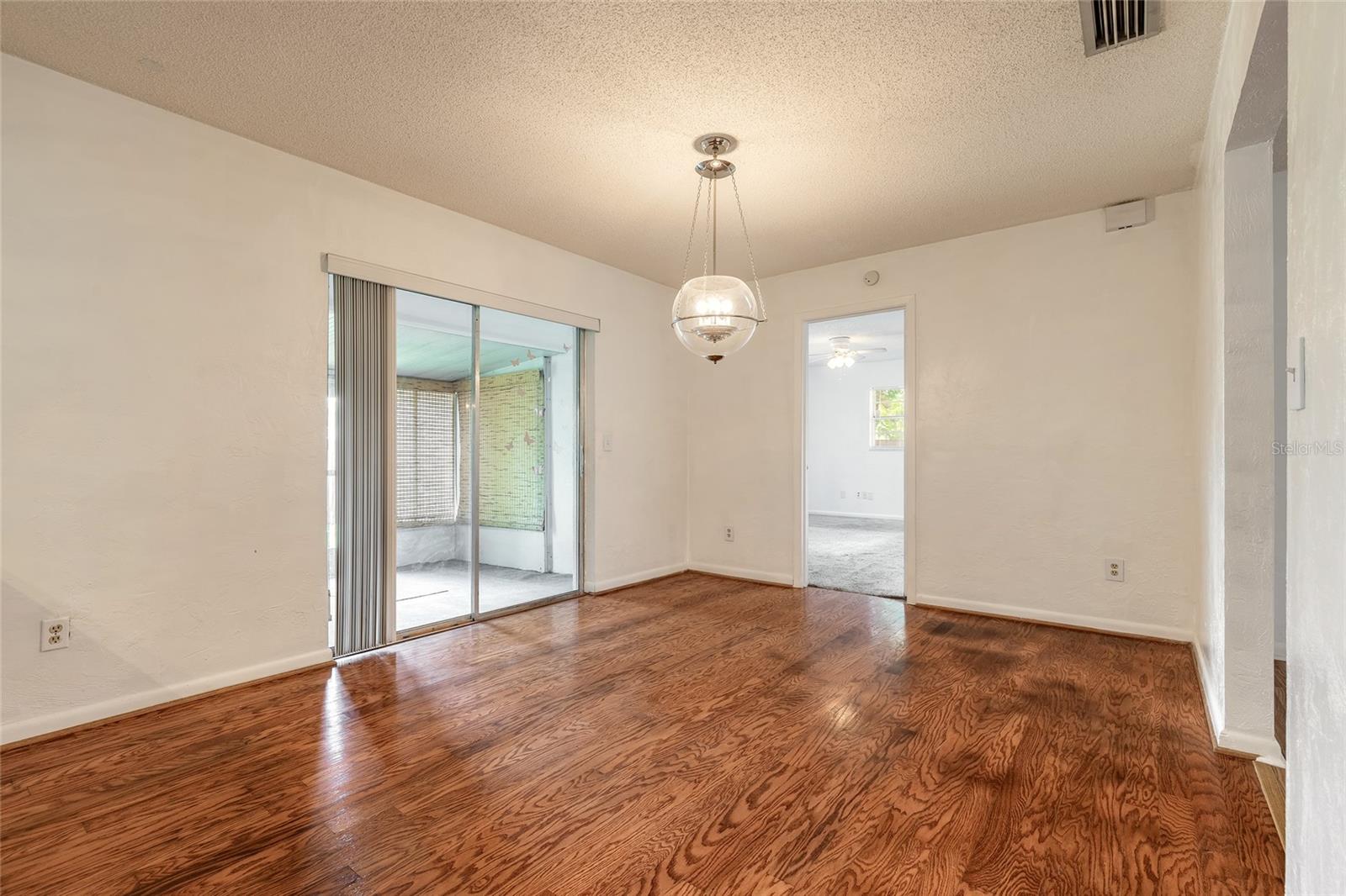 Image 13 of 35 For 62 Broadmoor Circle