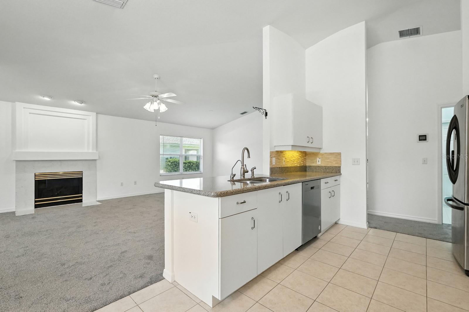 Image 13 of 49 For 6096 Jasmine Vine Drive
