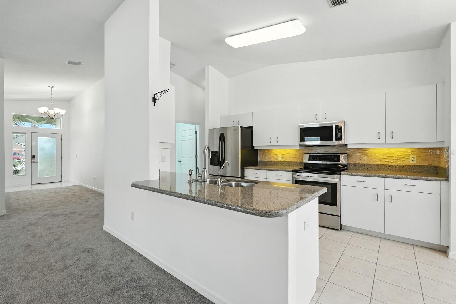 Image 16 of 49 For 6096 Jasmine Vine Drive