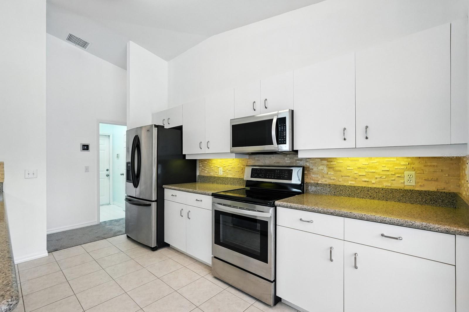 Image 17 of 49 For 6096 Jasmine Vine Drive