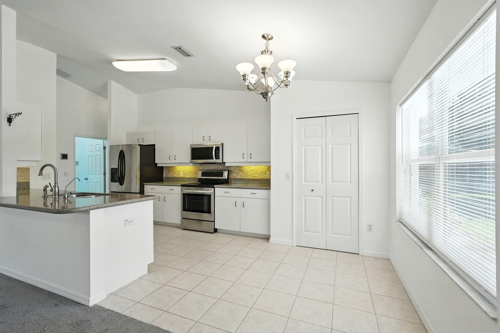 Image 19 of 49 For 6096 Jasmine Vine Drive