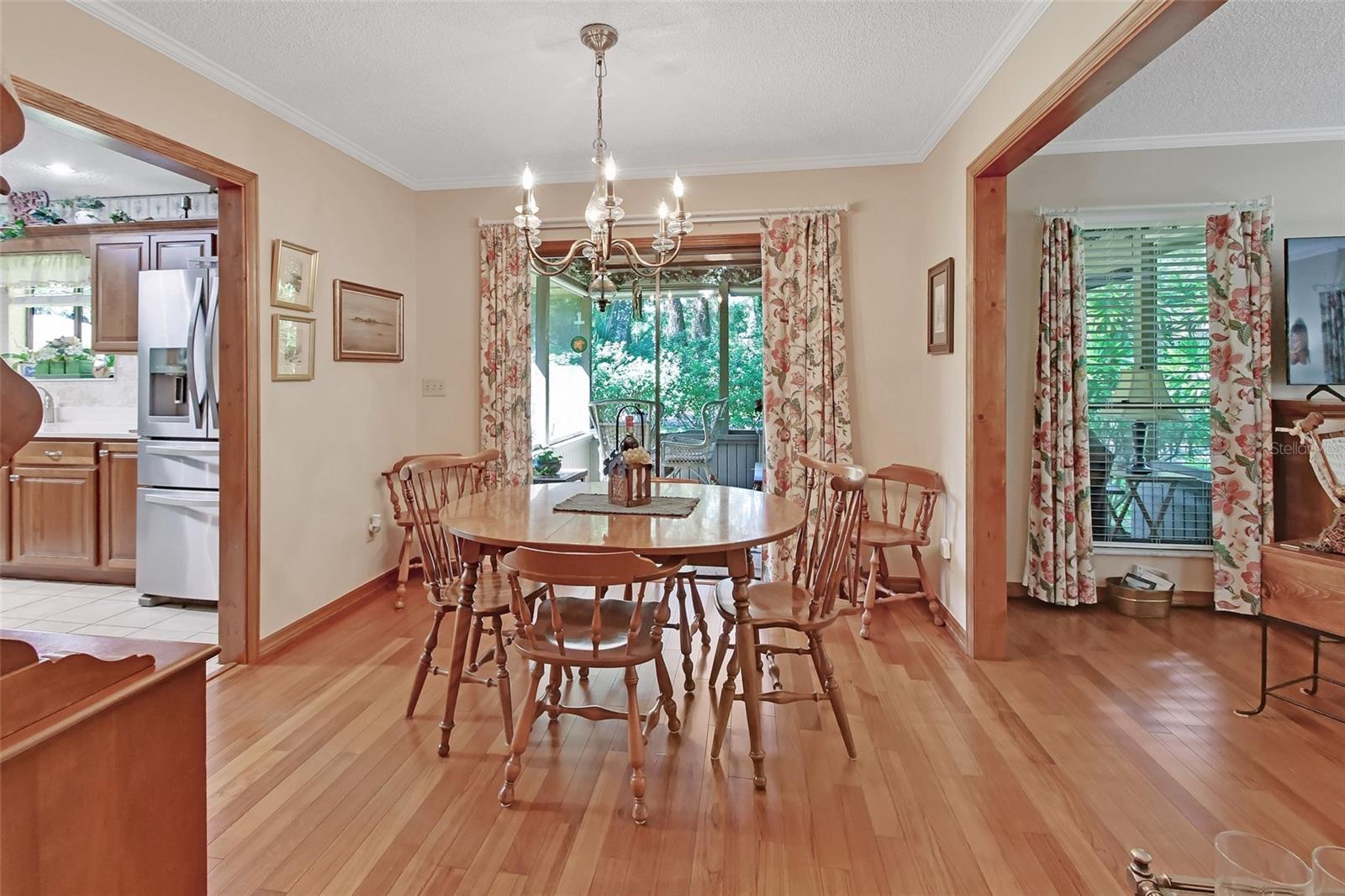 Image 19 of 42 For 63 Fernwood Trail