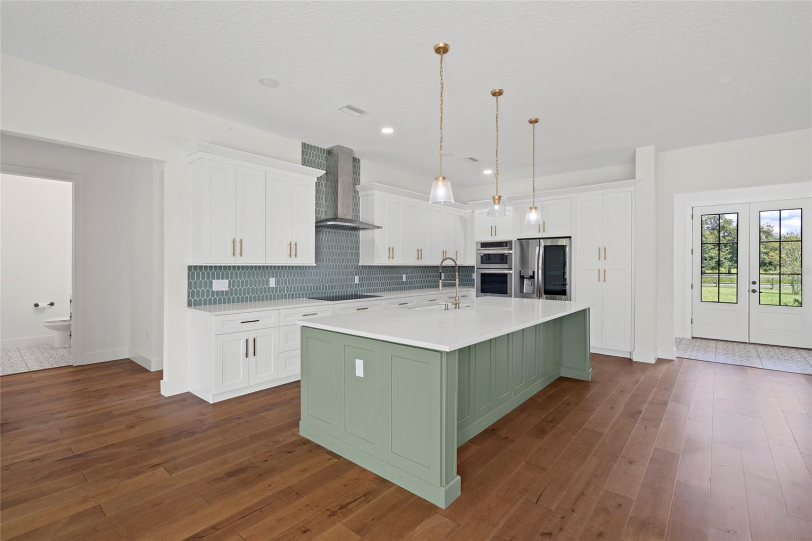 Image 14 of 52 For 4272 La Salle Avenue