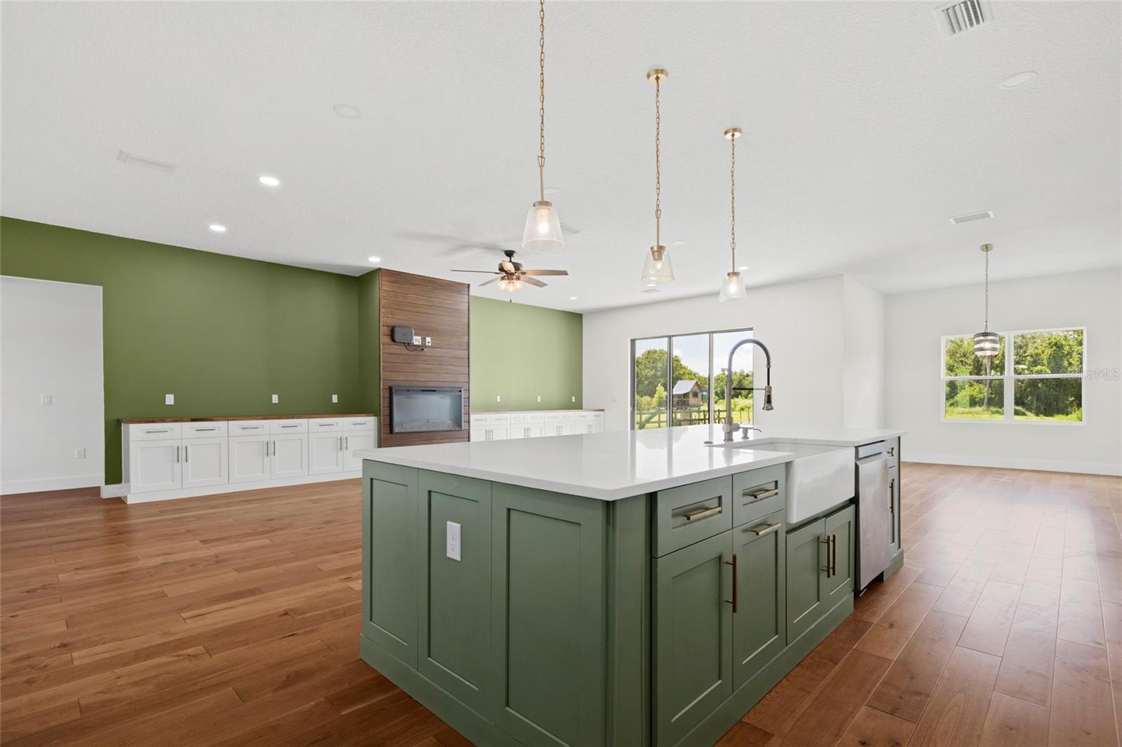 Image 16 of 52 For 4272 La Salle Avenue