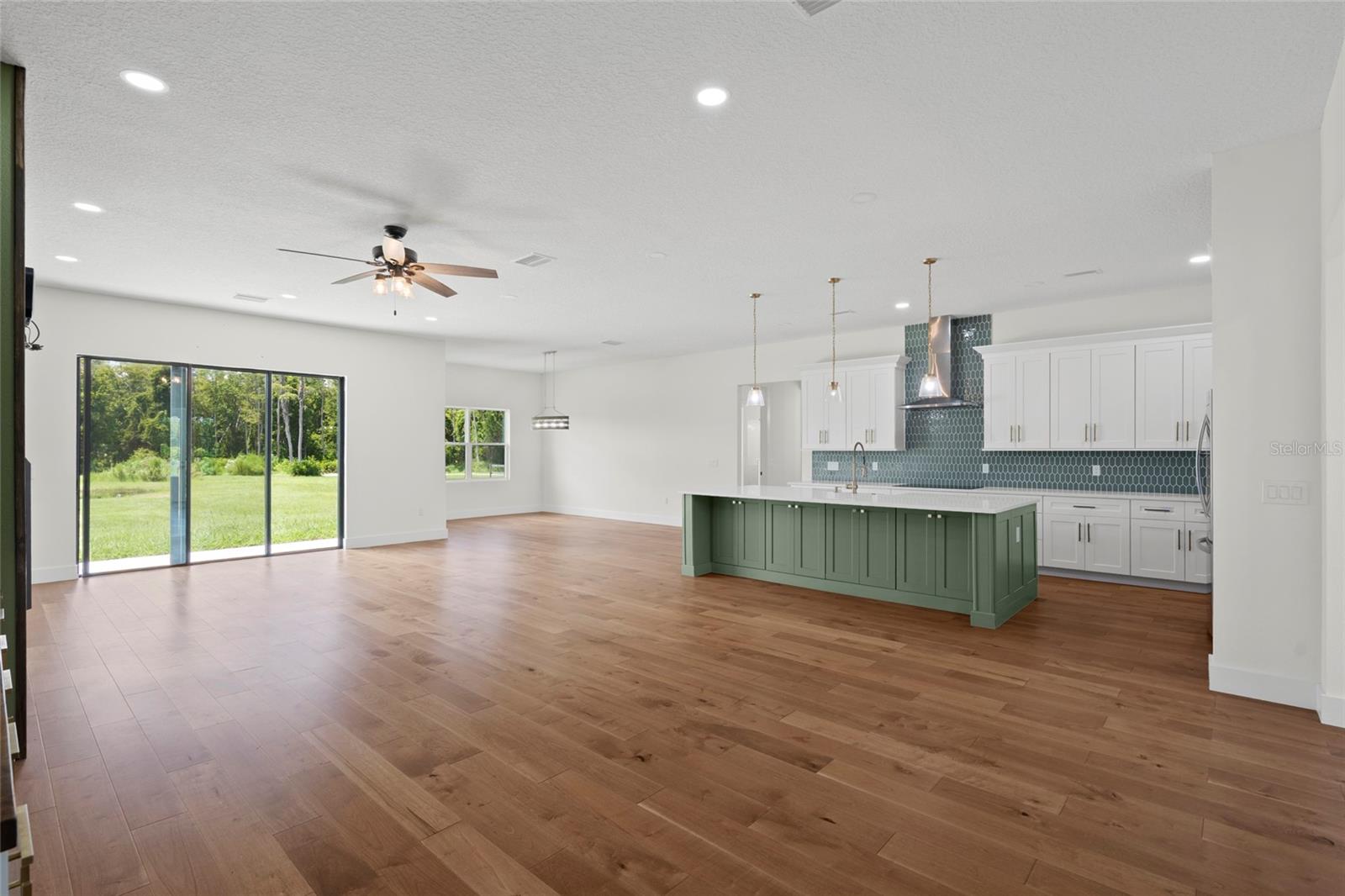 Image 8 of 52 For 4272 La Salle Avenue