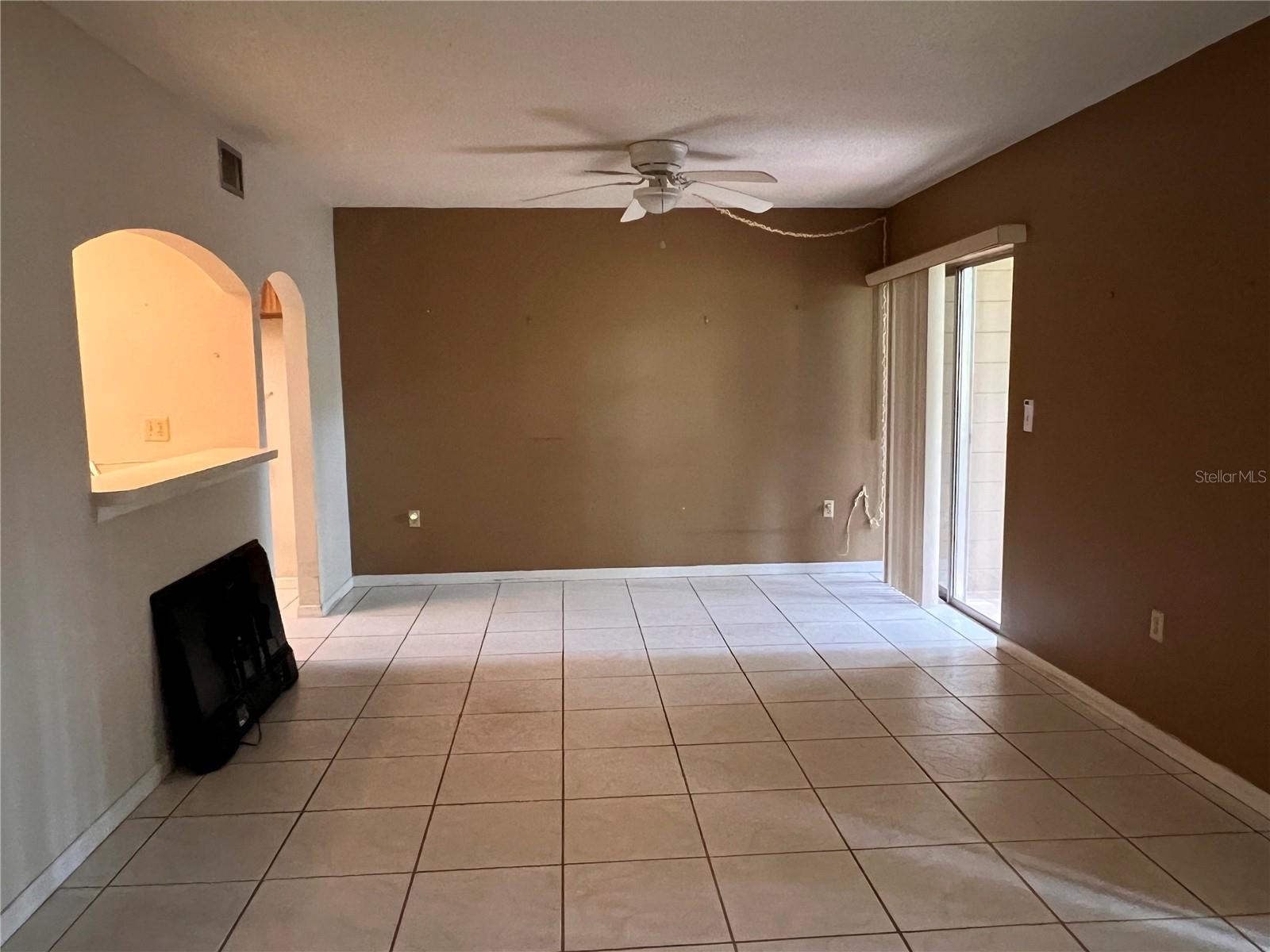 Image 10 of 27 For 140 Orchid Woods Court 1a