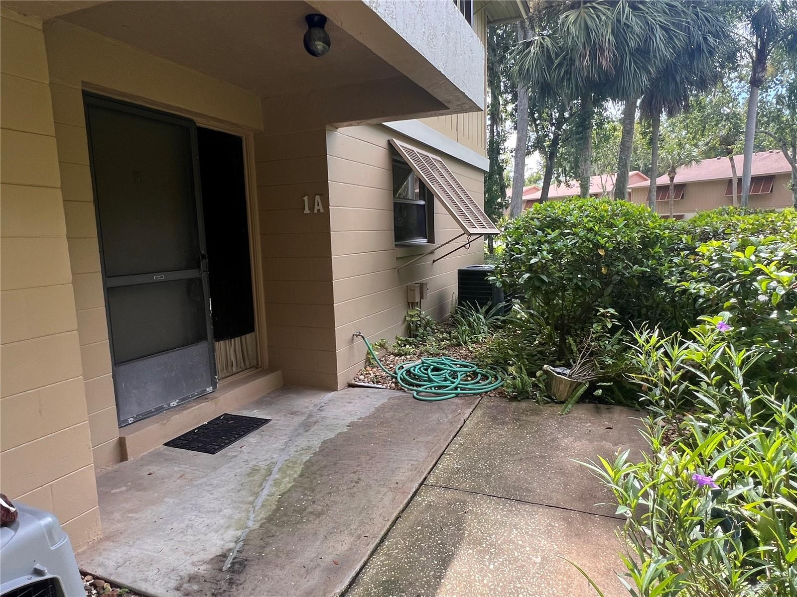 Image 4 of 27 For 140 Orchid Woods Court 1a
