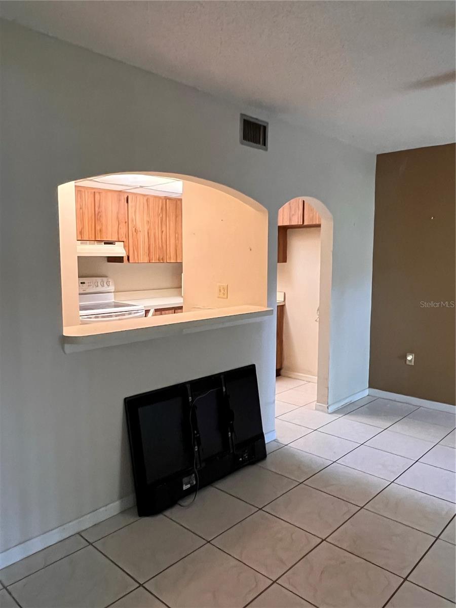 Image 9 of 27 For 140 Orchid Woods Court 1a