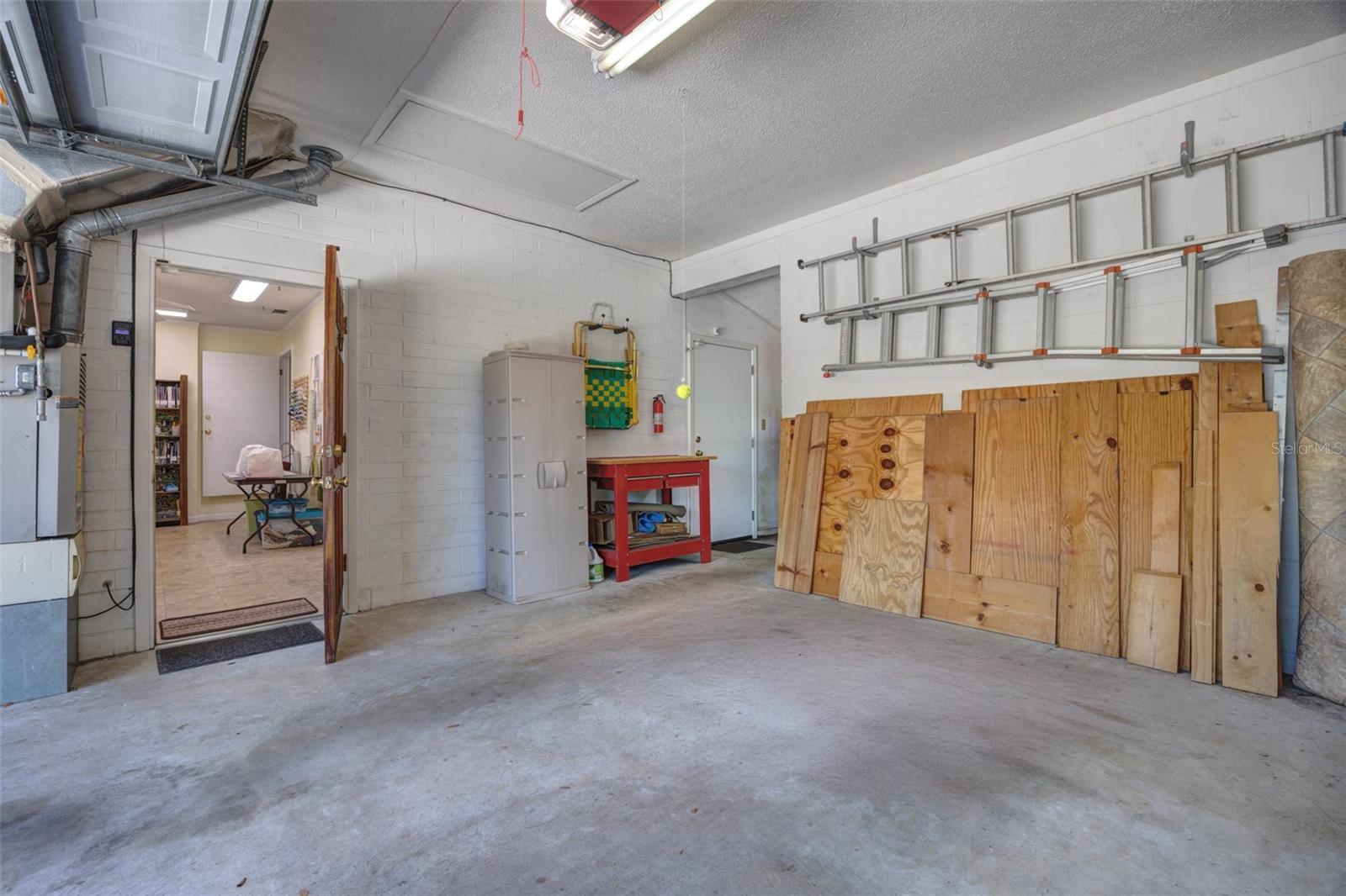 Listing photo id 45 for 709 Pine Tree Court