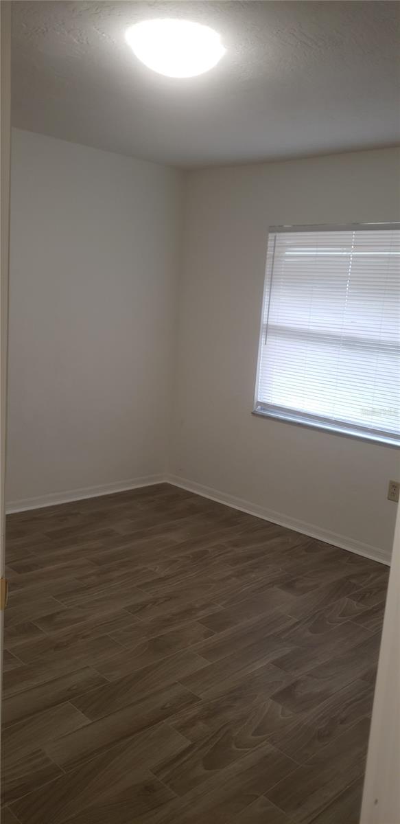 Image 11 of 21 For 830 Clake Street